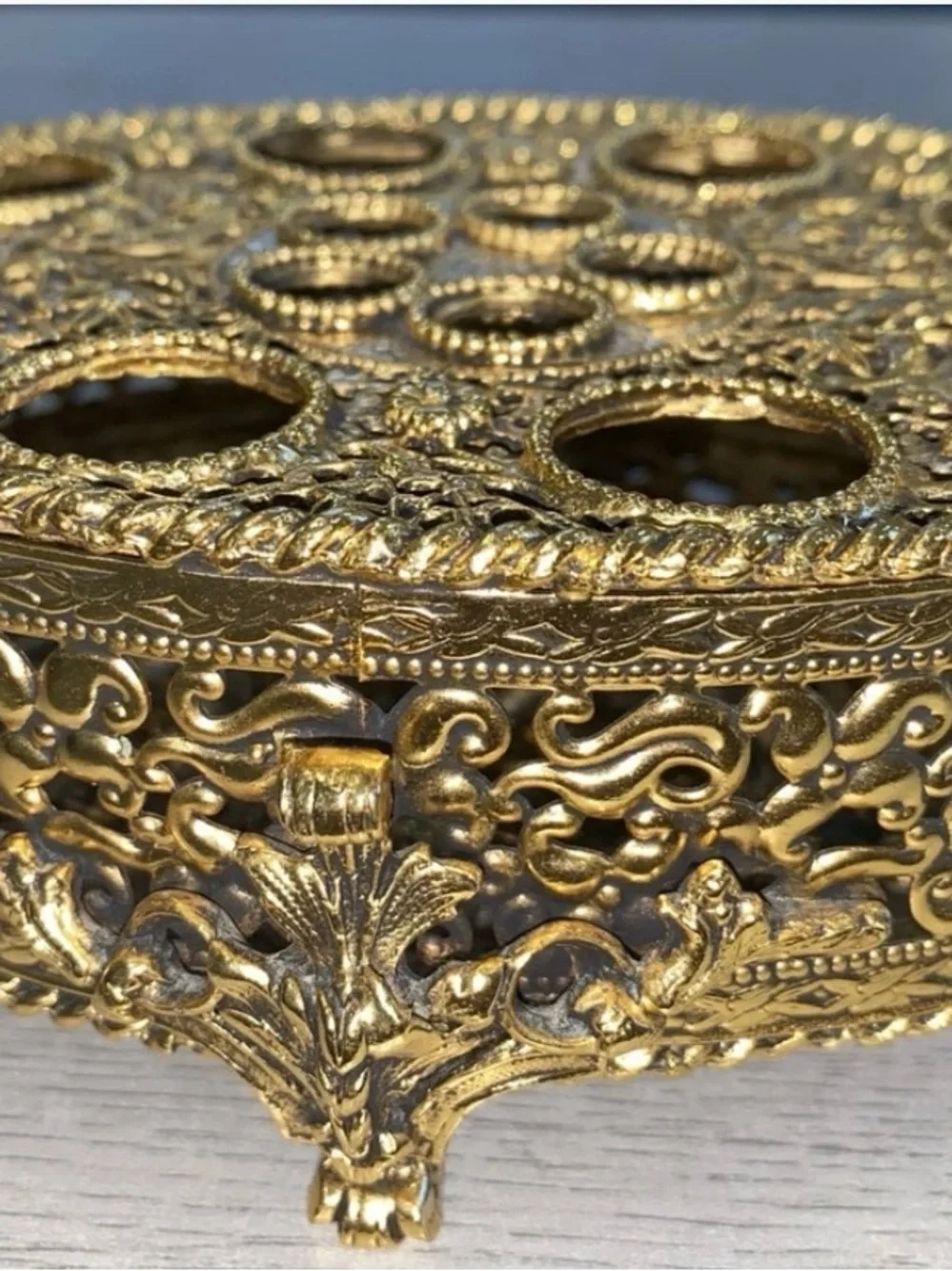 Style built elegant gold